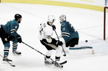 Pittsburgh Penguins push San Jose Sharks to brink of elimination