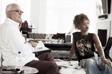 Rihanna
y Manolo Blahnik lanzan la nueva colección de botas “Savage”