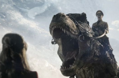 Hitler y su T-rex en el 'teaser' de la segunda parte de 'Iron Sky’