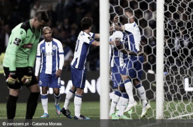 FC Porto vence Arouca e mantém a pressão sobre o líder