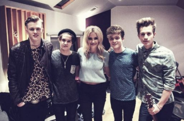 Doble colaboración entre Pixie Lott y The Vamps