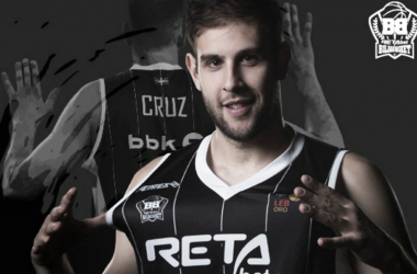 Iván Cruz continuará en el RETAbet Bilbao Basket