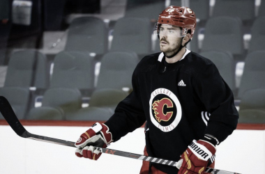 MacKenzie Weegar firma un contrato de ensueño con los Calgary Flames