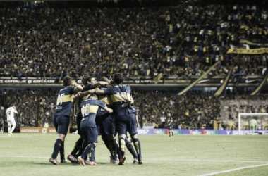 Na estreia de Arruabarrena, Boca vence o líder Vélez de virada