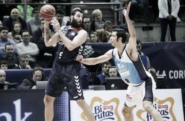 El Baskonia suda para vencer al Obradoiro y pasa a semifinales