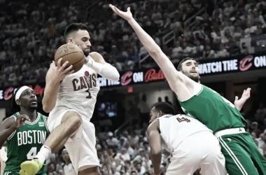 Boston domina a Cleveland ante la asuencia de Donovan Mitchell