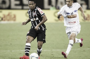 Com golaço e polêmica, Bragantino vence Corinthians e abre vantagem