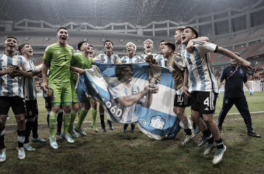 DECIME QUE SE SIENTE. Argentina y la sana costumbre de sonreír en los clásicos ante Brasil. Foto: Prensa Selección Argentina