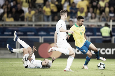 Daniel Alves e Gabriel Jesus são "os caras" de triunfo brasileiro diante da Argentina