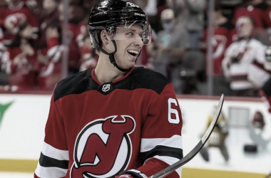 Jesper Bratt firma ocho años con los New Jersey Devils. Fredrik Olofsson traspasado a Colorado Avalanche