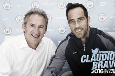 Claudio Bravo es nuevo jugador del Manchester City