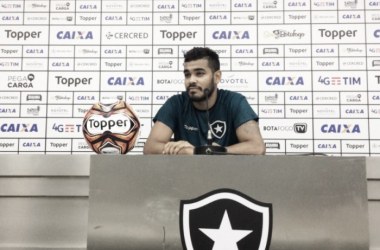 Sem zebra: Brenner afirma que Botafogo tem obrigação de chegar às semifinais do Carioca
