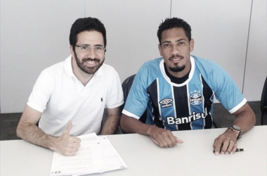 Reforço no ataque: Grêmio anuncia oficialmente contratação de Hernane Brocador