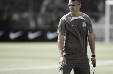 Auxiliar técnico do Corinthians valoriza vitória em Natal: "Contexto difícil"