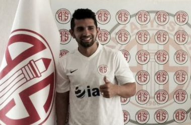 Após saída do Atlético-MG, Guilherme acerta com Antalyaspor, clube de Samuel Eto'o