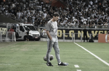 Fabián Bustos  lamenta atuação ruim da sua equipe no primeiro tempo