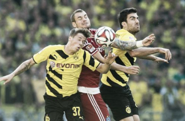 Dortmund perde para o Hamburgo e se complica na Bundesliga