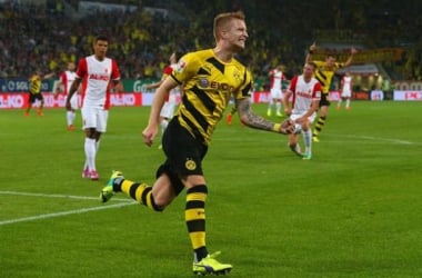 Augsburg 2-3 Borussia Dortmund: BVB back on track despite Augsburg&#039;s late show