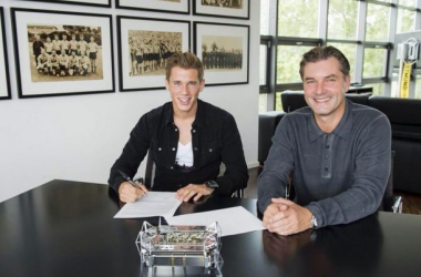 Dortmund’s Erik Durm extends until 2019