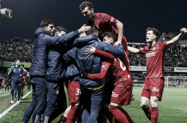 El subcampeón de Copa sufre ante el líder de Primera RFEF, pero avanza de ronda