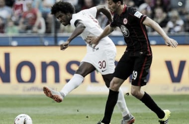 Eintracht Frankfurt 1-1 FC Augsburg: Russ rescues the Eagles in entertaining encounter