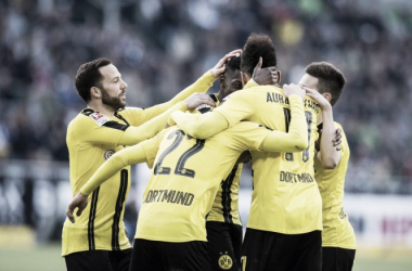 El Borussia Dortmund remonta en un partido flojo