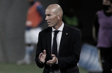 Zidane: "Estoy cansado. Parece que ganamos por los árbitros"