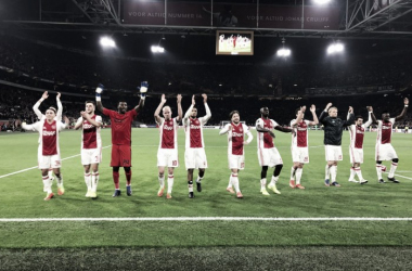 El Ajax logra superar algunas complicaciones y estará en octavos