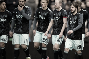 El Ajax desaprovecha el regalo del Feyenoord