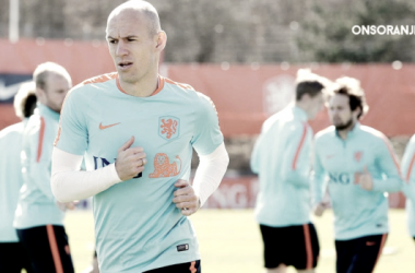 Robben, a un paso de dejar la selección