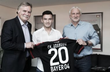 Aránguiz opts for Bayer Leverkusen