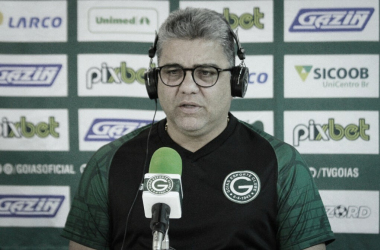 Após vitória, Marcelo Cabo freia empolgação por acesso do Goiás: "Conquistamos só a permanência"