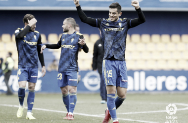 El Cádiz consigue su primera victoria del año frente al Alcorcón (1-2)