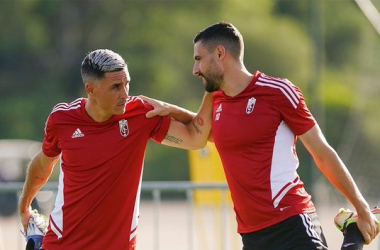 Jose Callejón y Antonio Puertas en un entrenamiento | Foto: Pepe Viloslada / Granada CF