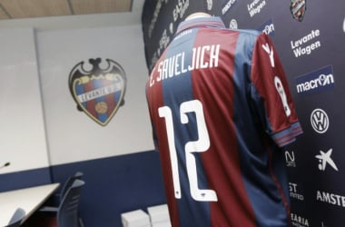 Esteban Saveljich: &quot;Me decanté por el interés del Levante&quot;