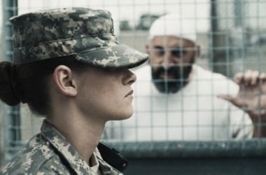 De vampiresa a militar: ‘Camp X-Ray’ el nuevo protagónico de Kristen Stewart