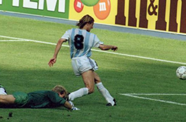 Italia 1990: Brasil 0-1 Argentina y el "bidón de Bilardo"