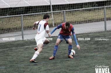 Fotos e imágenes del TSK Roces 0-2 Condal Club, Tercera División Grupo 2