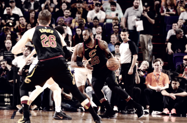 NBA - Cavaliers vincenti a Phoenix, New Orleans di misura sugli Hornets