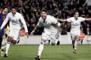 Ramos rescata al Madrid en el Camp Nou