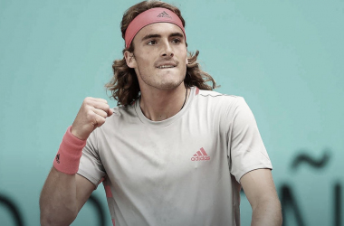 Tsitsipas se impone a Zverev en un duelo de máxima tensión