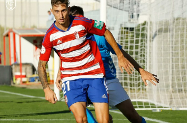 El Recreativo Granada cierra el año en racha y gana al Yeclano Deportivo 