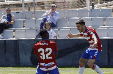 El Recreativo Granada saca toda su furia ante el Atlético Mancha Real