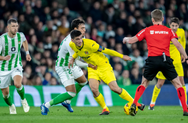 El submarino se lleva la victoria en un partido de locura en el Villamarín