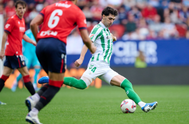 El Real Betis se lleva los tres puntos de El Sadar