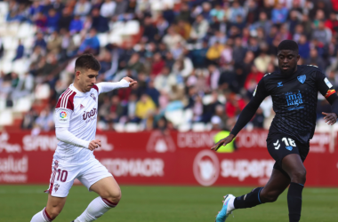 Ambos equipos disputando un partido en 2023 / Fuente: Málaga CF