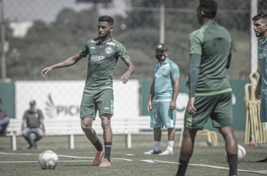 Waguininho exalta titularidade e vê muito potencial no elenco do Coritiba