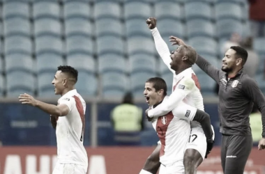 Luis Advíncula, subcampeón con Perú en la Copa América