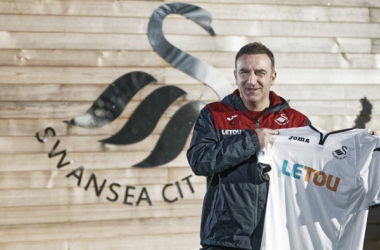 Swansea anuncia Carlos Carvalhal como técnico até o fim da temporada