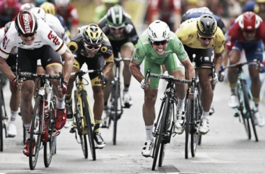 Tour de France 2016: Cavendish pips Greipel in photo finish to move second on all-time TDF stage winners